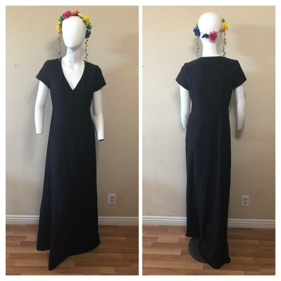 Show Me Your Mumu Geneva V-Neck Gown - Picture 2 of 8